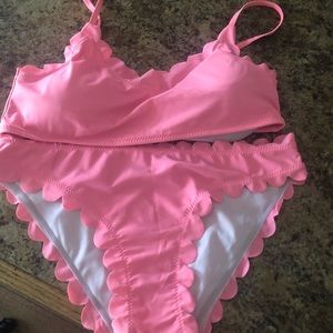 👙Bathing Suit Lot!!👙+ FREE Sunday Funday hat!